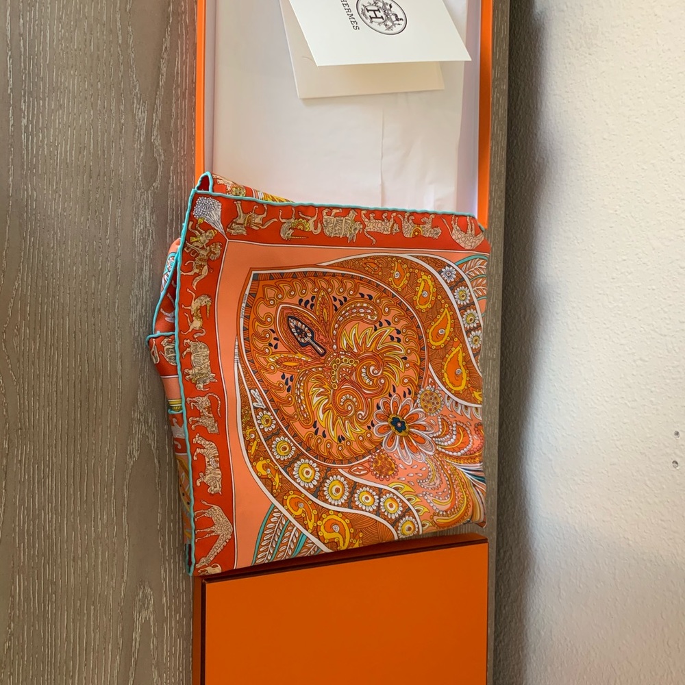 Hermès 90cm silk scarf new!!!